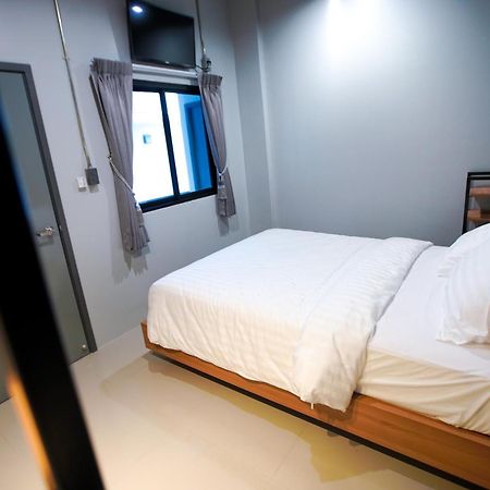 Bed Garden 26 Hostel Bangkok Bagian luar foto
