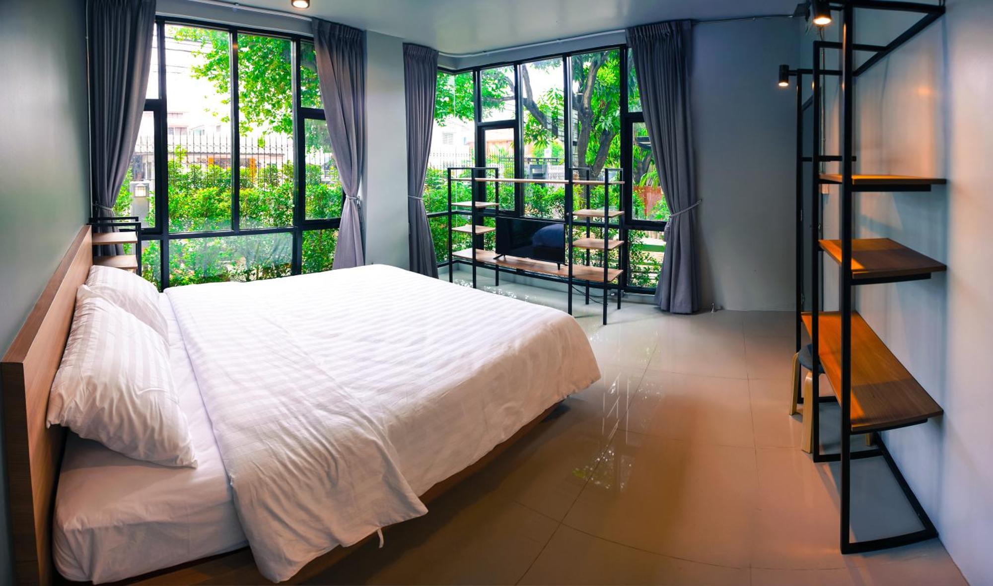 Bed Garden 26 Hostel Bangkok Bagian luar foto