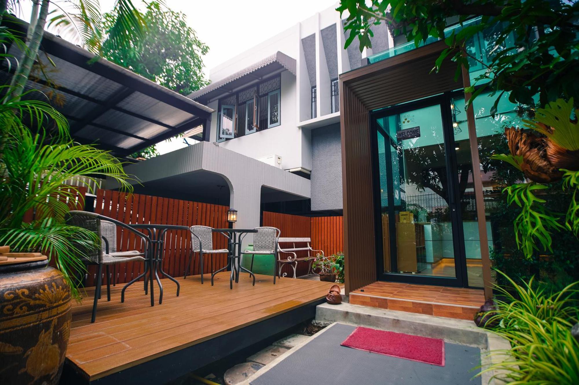 Bed Garden 26 Hostel Bangkok Bagian luar foto